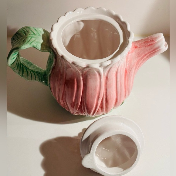 The Bombay Company’s Gerber Teapot - Picture 6 of 9